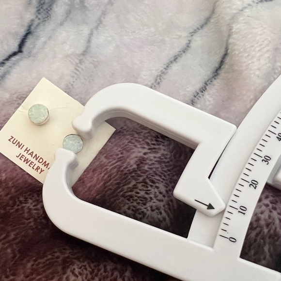 ❤️ Zuni Native Made 8mm Opal Stud Earrings by Mary Ann Neha - Picture 4 of 6